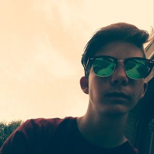 Meet your Posher, Grayson